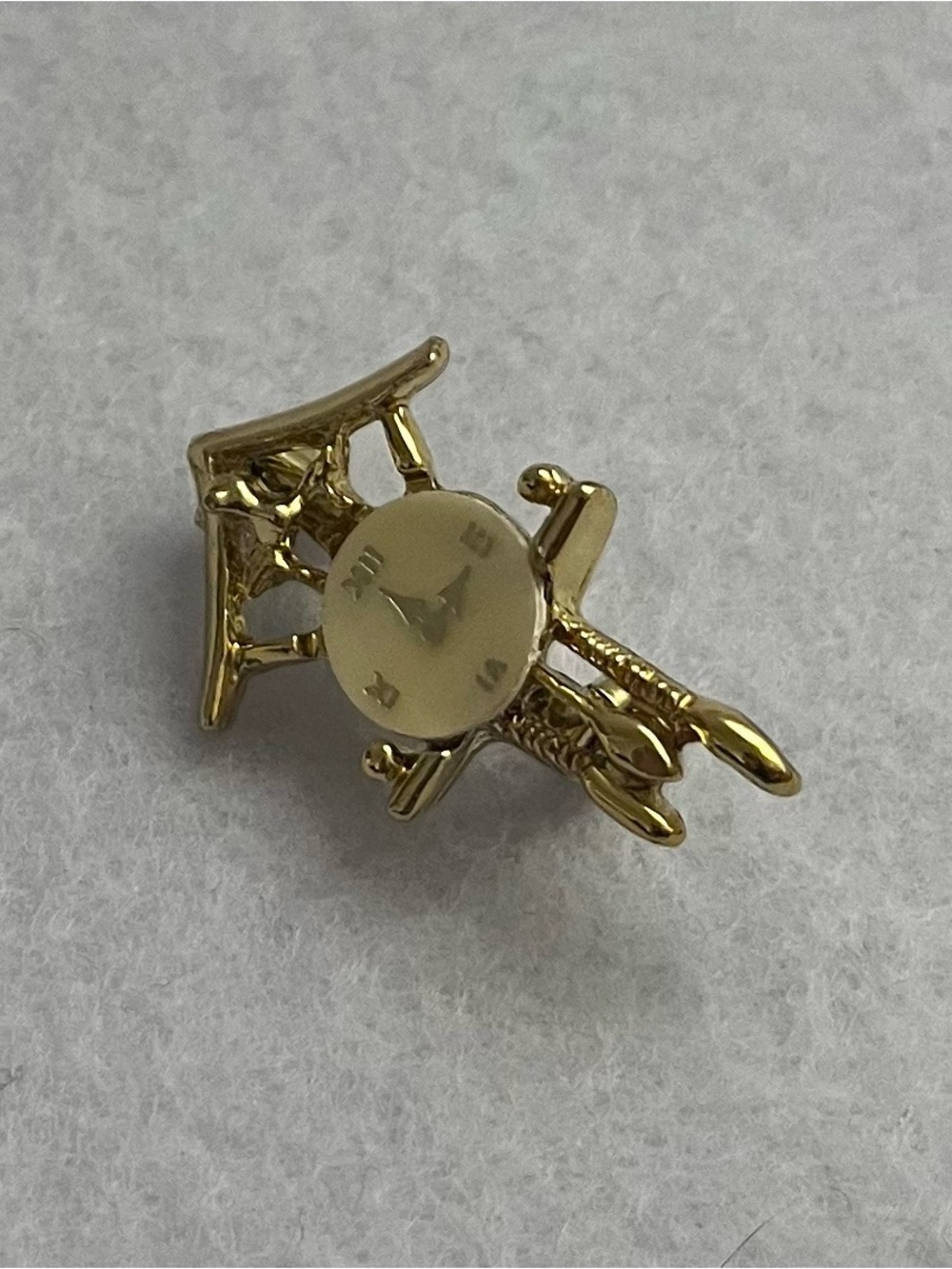 Vintage Gold Tone Coo Coo Clock Pin